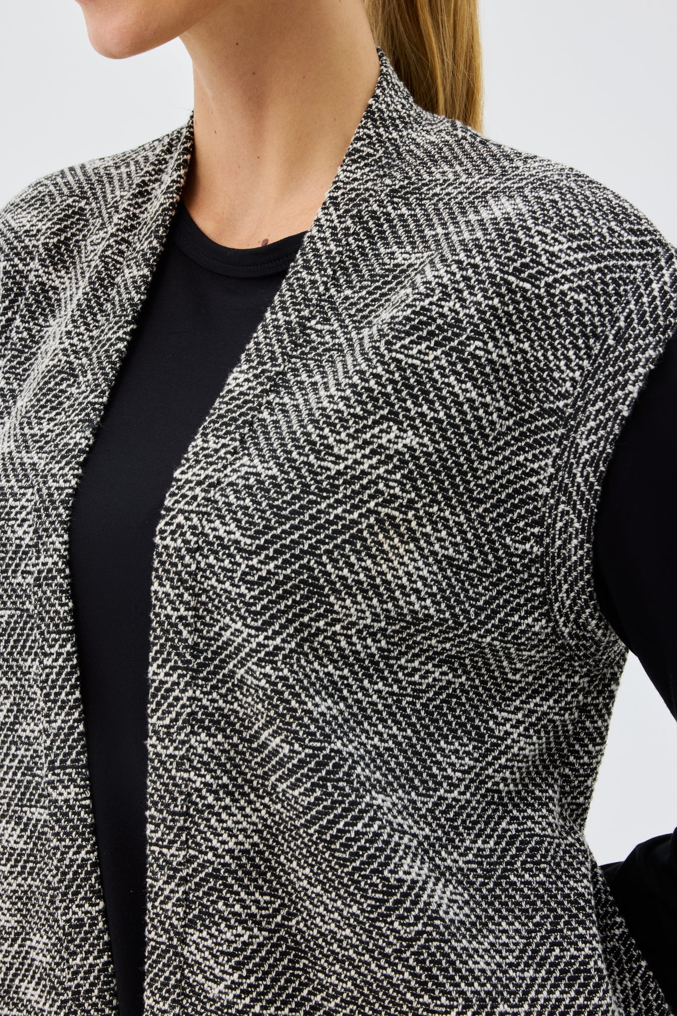 ELLIS BOUCLE VEST - Image 4
