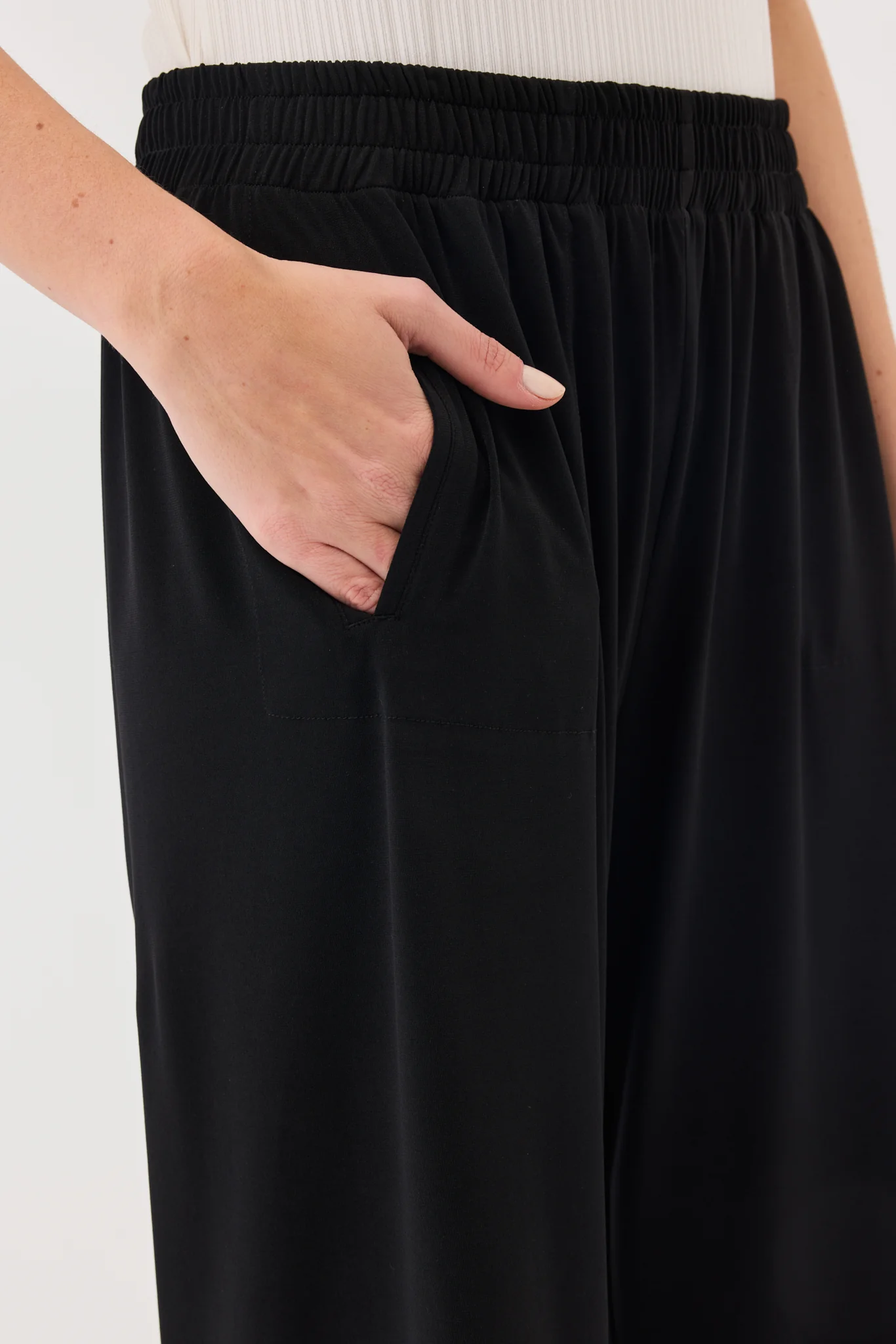TRAVEL PANT - Image 5