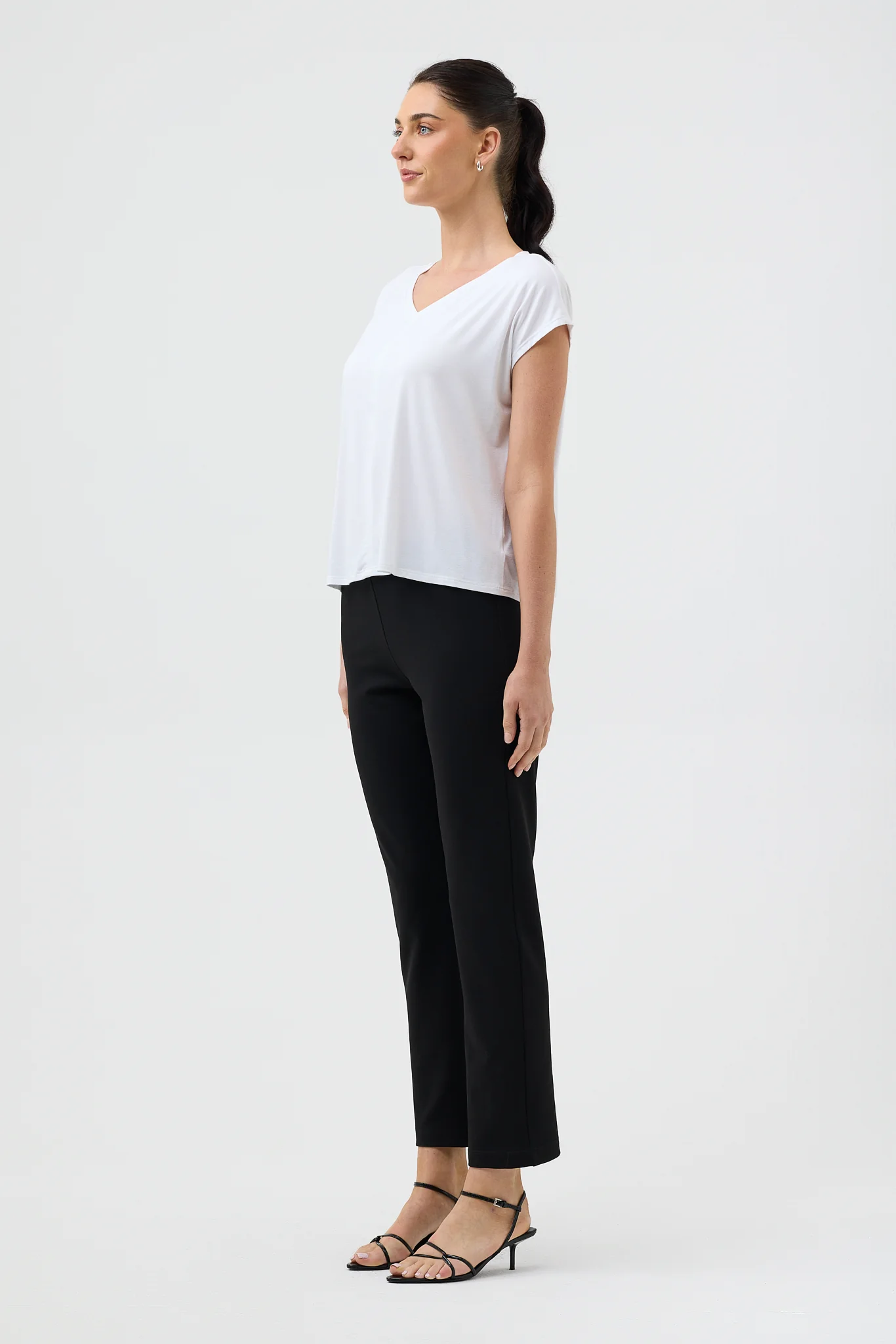 V NECK TEE - Image 4